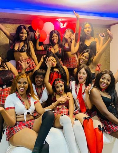 De Breeze Guest Lodge Party